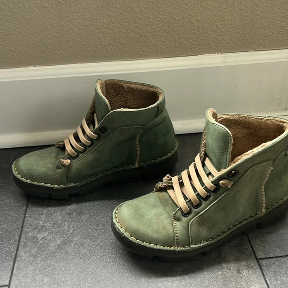 On Foot 29001 High Top Green  Sneaker in Kaki Khaki. Size 38 - Picture 2 of 10